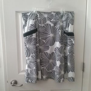 Style & Co Black & White Floral Skirt Size 16